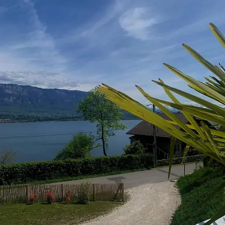 Apartment Joli Avec Superbe Vue Sur Le Du Bourget *